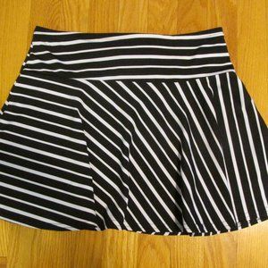 JOEY B WOMEN'S SIZE M SKIRT BLACK, WHITE STRIPE SWIM GYMNASTICS DANCE BALLETCORE